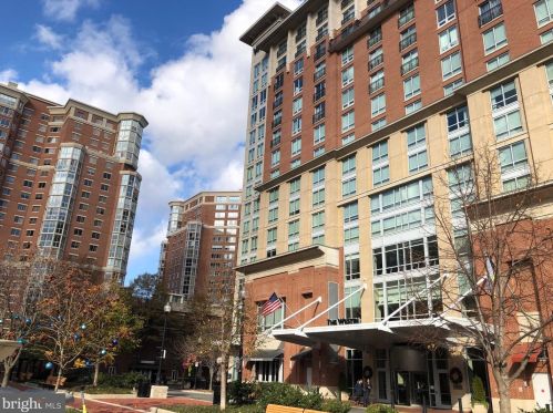 2151 Jamieson Ave, Alexandria VA 22314-5705 exterior