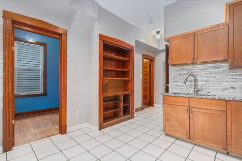 2710 Lawndale Ave, Chicago IL 60655-3312 exterior