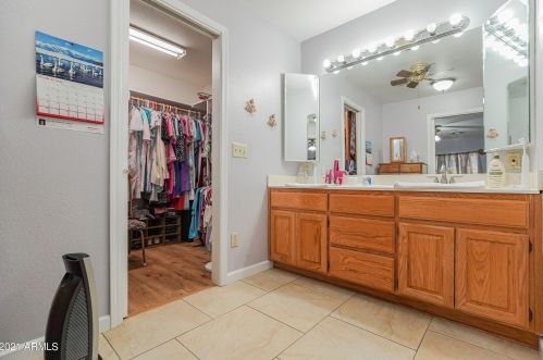 4701 40 Dr, Phoenix AZ 85019-1428 exterior