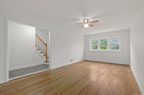 31 Rochelle Ter, Mount Vernon NY 10550-1128 exterior