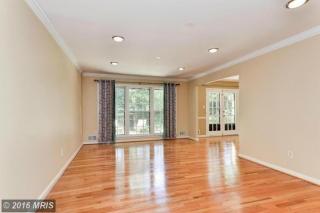 1906 Great Falls St, Mc Lean VA  22101-5417 exterior