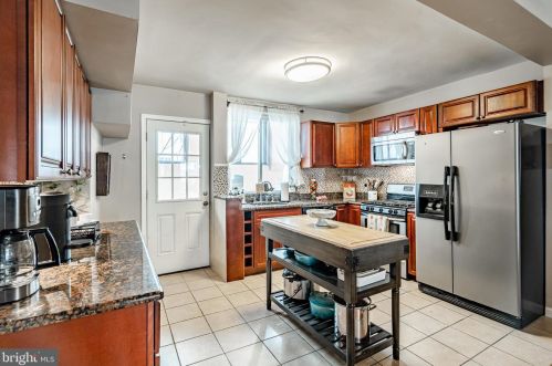 1513 Iseminger St, Philadelphia PA  19147-6215 exterior