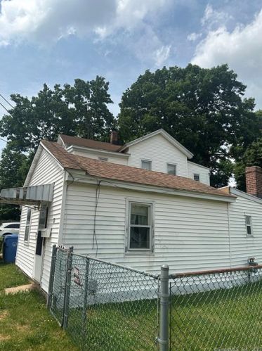 25 Locust St, New Britain CT  06051-3019 exterior