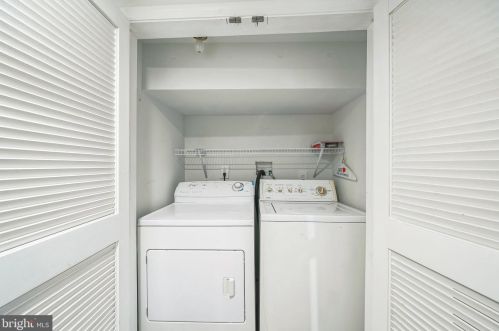 1007 19th St, Philadelphia PA  19146-2606 exterior