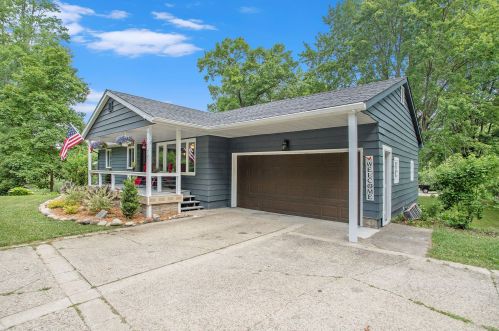 2819 Little Glendora Rd, Glendora, MI 49107-9155