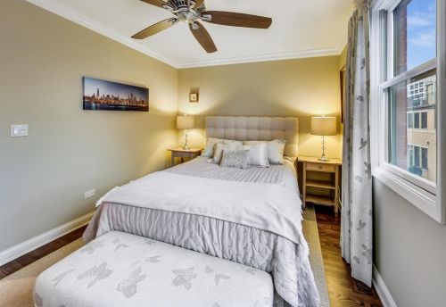 1032 Crosby St, Chicago IL  60610-2404 exterior