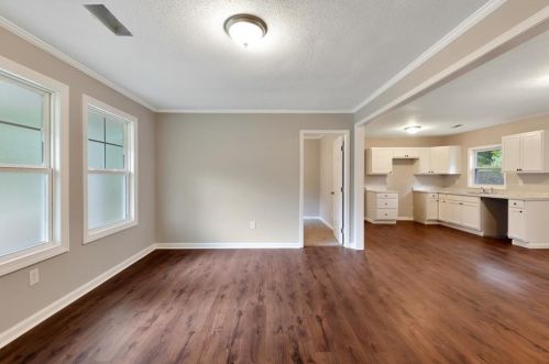 1652 Pendley Dr, Austell GA 30168-4521 exterior