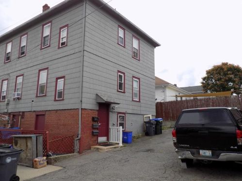 210 Ledge St, Providence RI 02904-1565 exterior