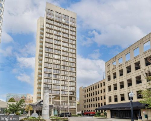 2001 Hamilton St, Philadelphia PA 19130-4298 exterior