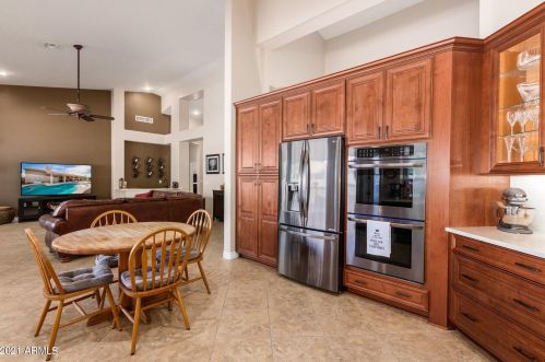 6372 Linda Ln, Chandler AZ 85226-5850 exterior