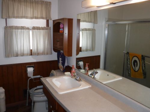 747 31 St, Manitowoc WI 54220-4309 exterior