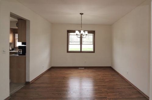 1222 Amberwood Dr, Bull Valley IL 60014-1825 exterior