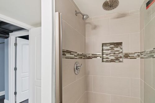 7609 Perry Ave, Chicago IL 60628-6827 exterior