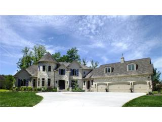 560 Bristol Dr, Aurora, OH 44202-8589