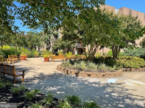 75 Reynolds St, Alexandria VA 22304-3150 exterior