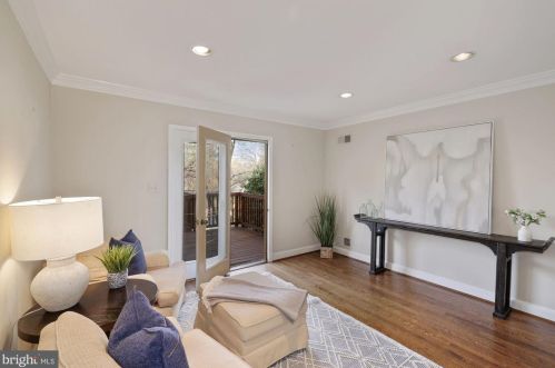 1539 Blue Meadow Rd, Rockville MD 20854-2622 exterior