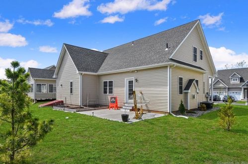 47 Windermere Vlg Rd, Ellington CT exterior