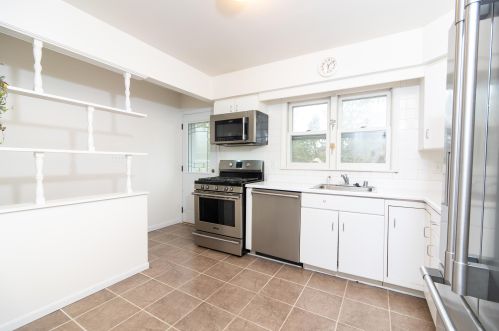 8733 Spruce Rd, Milwaukee WI 53217-1520 exterior