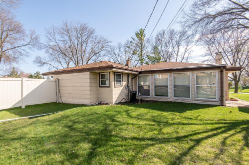 6936 89th St, Milwaukee WI  53224-4702 exterior