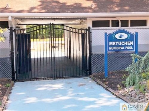 419 Middlesex Ave, Metuchen NJ 08840-1419 exterior