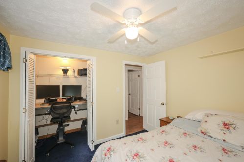 247 Elm St, Concord NH 03303-3322 exterior