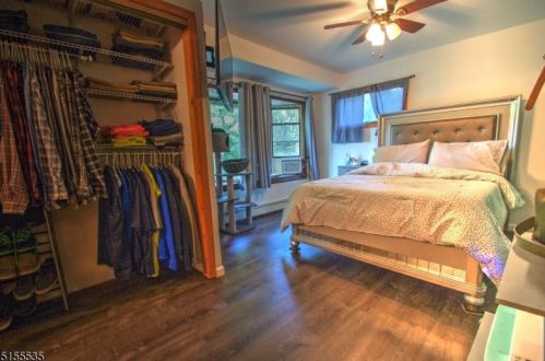 25 Grandview Ln, West Milford Lakes NJ  07480-1424 exterior