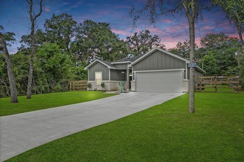 26507 Armadillo Dr, Hempstead TX  77445-8965 exterior