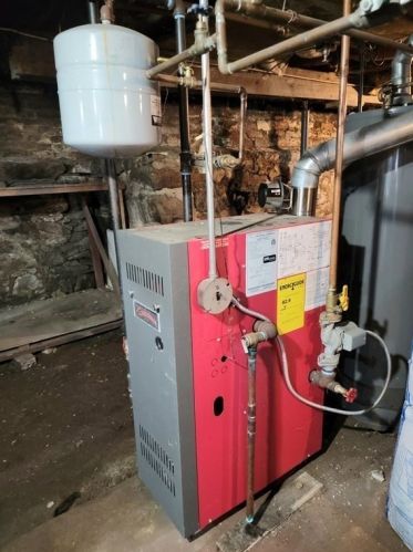 11 Henchman St, Worcester MA 01605-2418 exterior