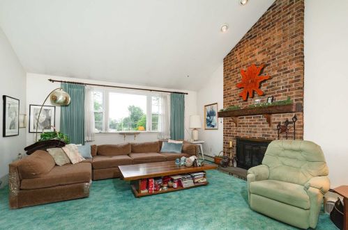 20 Marwood Dr, Poughkeepsie NY 12601-5430 exterior