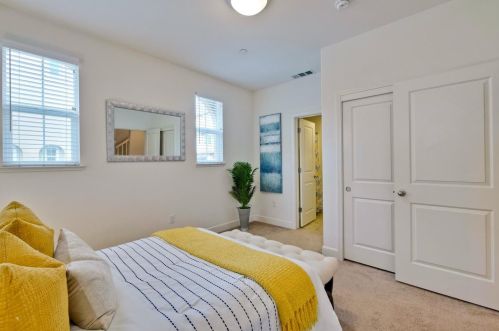 1924 Lee Way, Milpitas CA 95035-9014 exterior