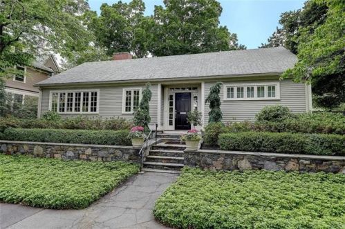 57 Stimson Ave, Providence, RI 02906-3219