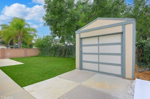 2106 Carol Dr, Fullerton CA 92833-3010 exterior