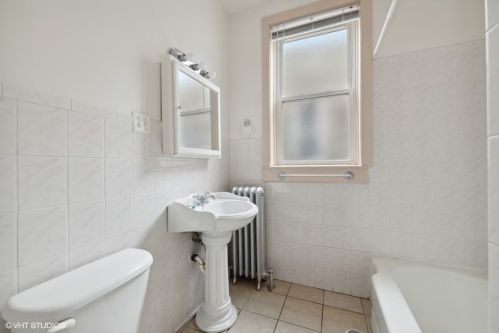 2610 Argyle St, Chicago IL 60625-2738 exterior