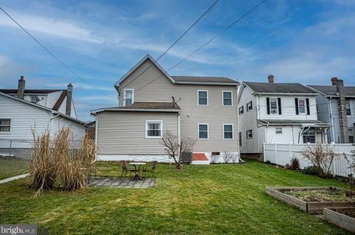 1626 Washington St, Huntingdon PA 16652-1722 exterior