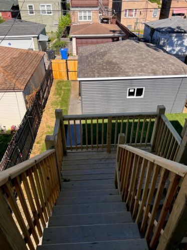 1007 Hamlin Ave, Chicago IL 60625-5914 exterior