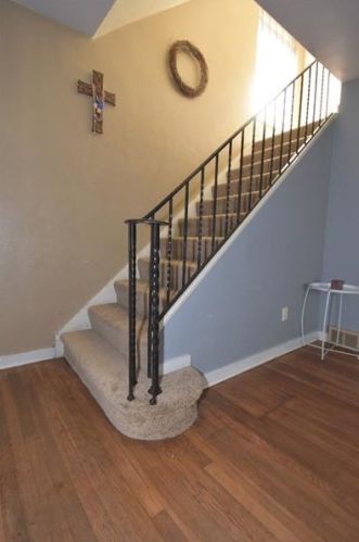 20 Sceneridge Ave, Pittsburgh PA 15227-2724 exterior