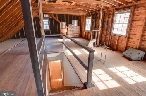 1906 August Dr, Silver Spring MD 20902-4013 exterior