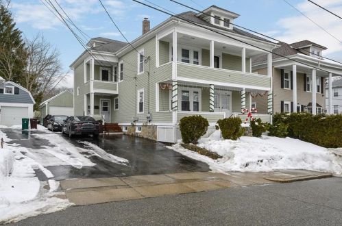 82 Avenue B, Woonsocket, RI 02895-6262