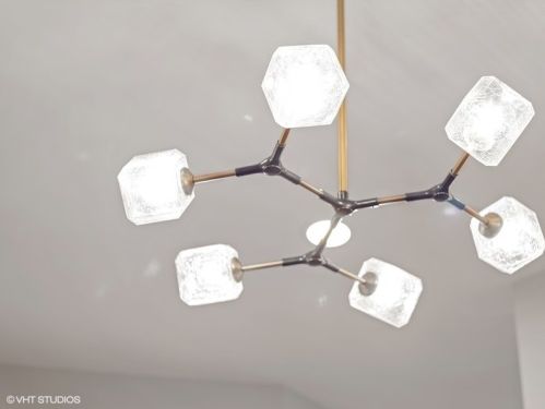 4425 Damen Ave, Chicago IL 60625-1701 exterior