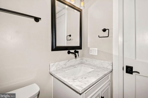 4125 34th St, Arlington, VA 22207-4424