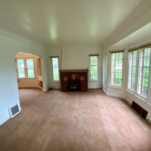 3812 41st St, Milwaukee, WI 53216-3031