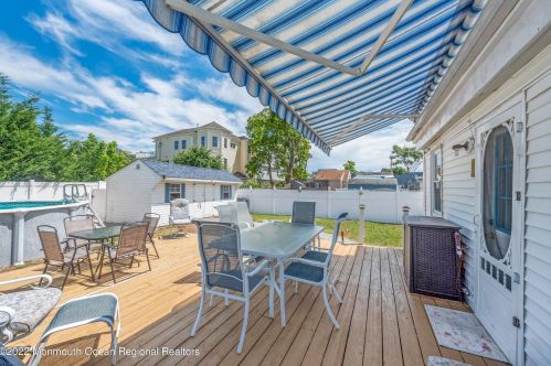 187 Seabreeze Ave, Middletown NJ 07748-5550 exterior