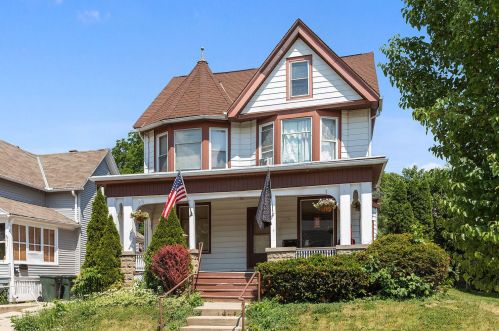 1574 80th St, Milwaukee, WI 53214-4546