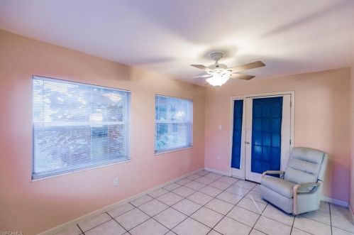 662 105 Ave, Naples FL 34108-1840 exterior