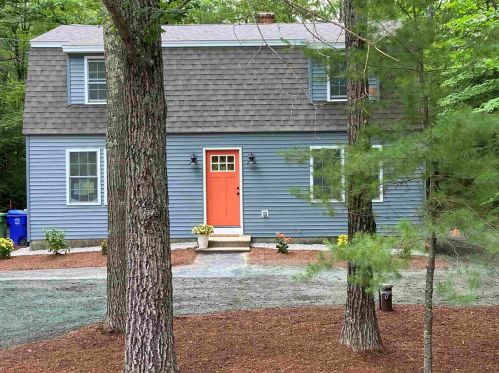 14 Rosewood Dr, Concord NH  03304-5109 exterior