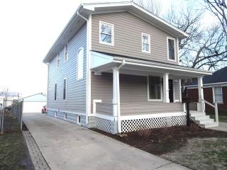 711 Wilder St, Aurora IL  60506-3126 exterior