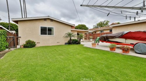 1100 Lincoln Ave, Fullerton CA 92831-4506 exterior