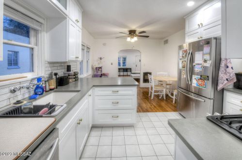 2015 8 St, Tucson AZ 85719-5515 exterior