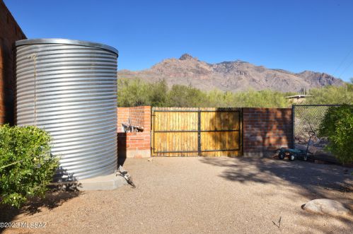 1202 Chula Vista Rd, Tucson AZ  85704-3008 exterior