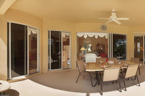 6084 Dogleg Dr, Naples FL 34113-1693 exterior